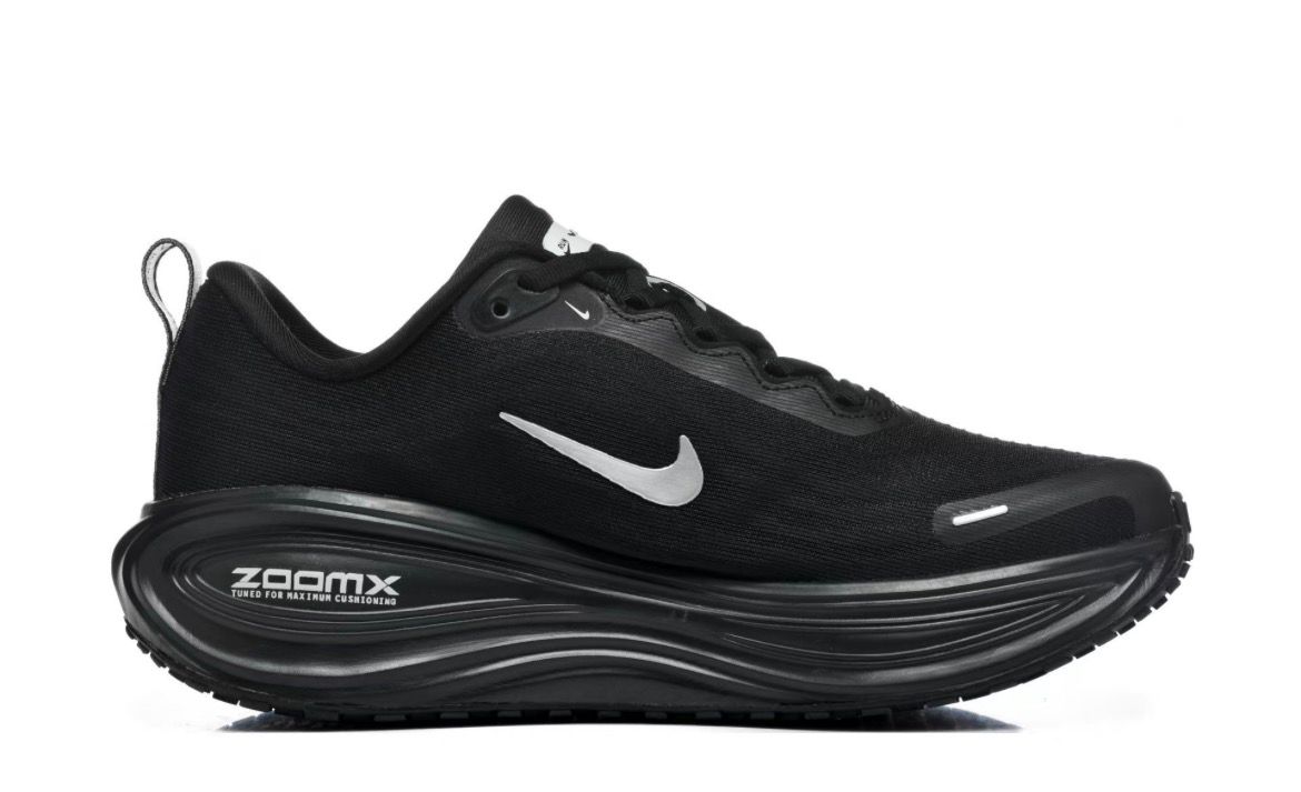 NIKE VOMERO plus