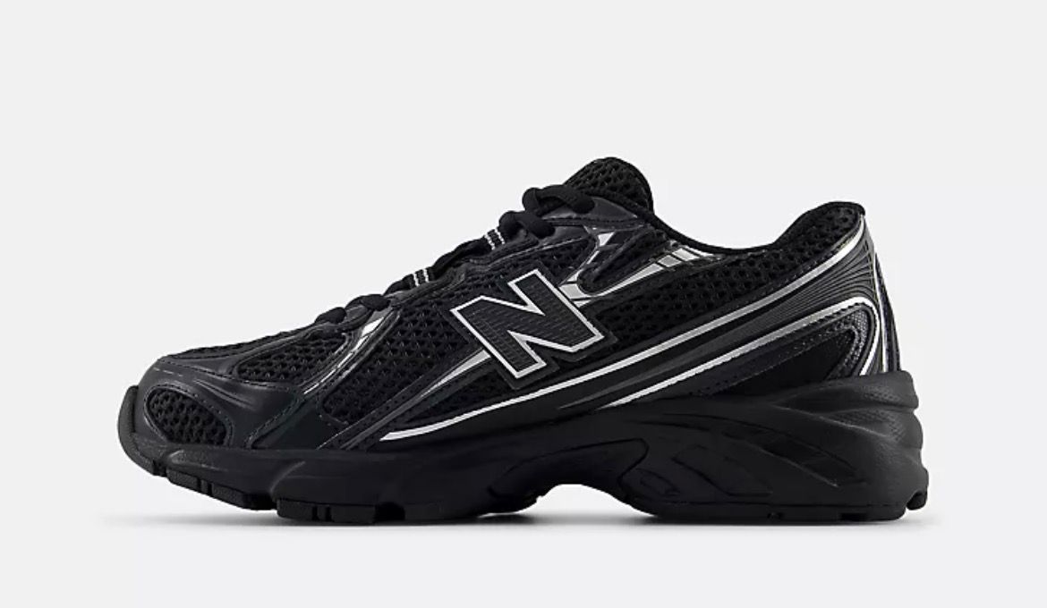 New Balance 740 Noir