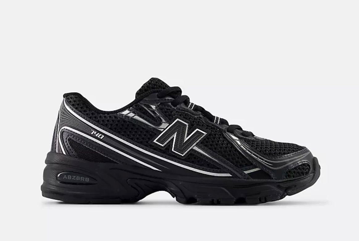 New Balance 740 Noir