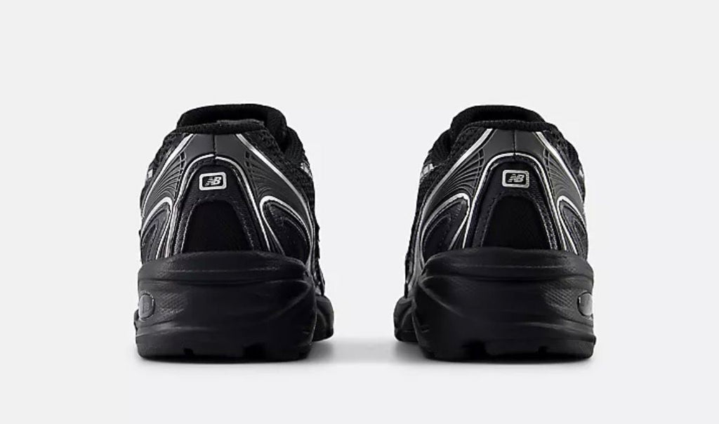 New Balance 740 Noir